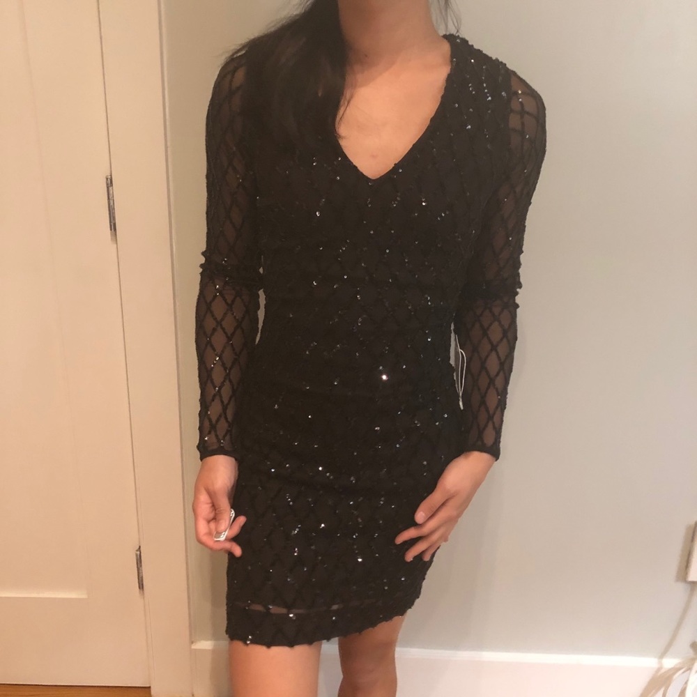 NWT Simply sequined short black long-sleeved dress